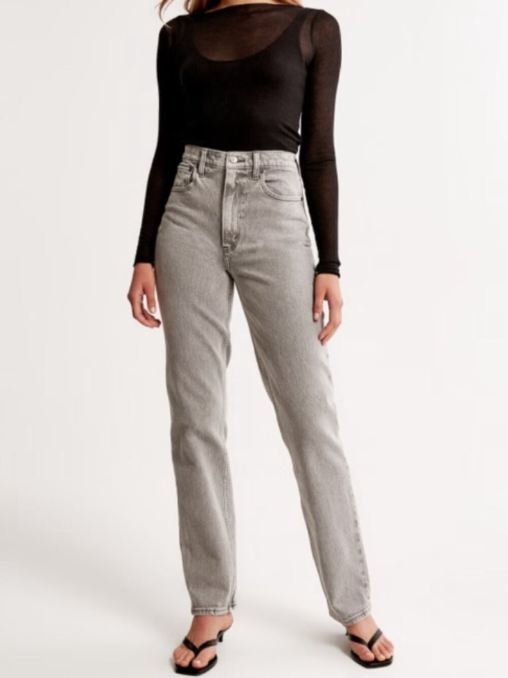 NWT Abercrombie & Fitch Ultra High Rise '90s Straight Jeans - Size 31/US 12